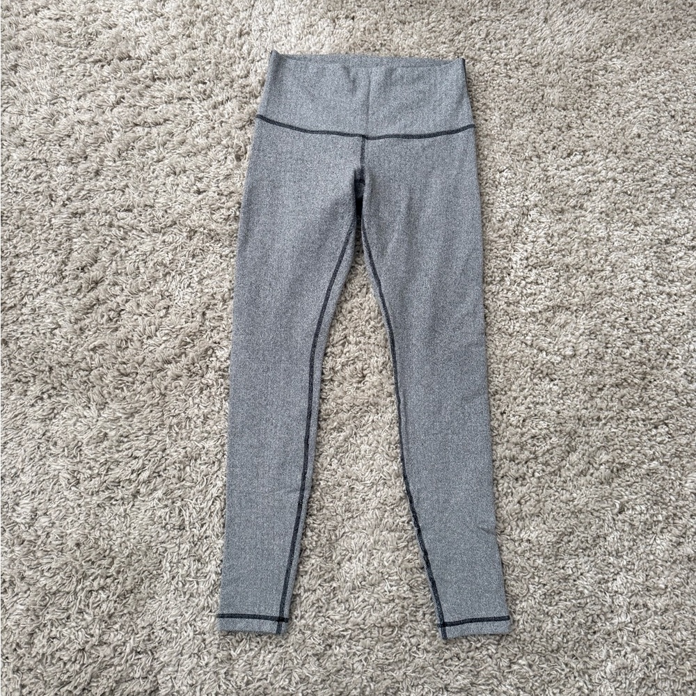 Lululemon Grey High-Waisted Wunder Under 28”